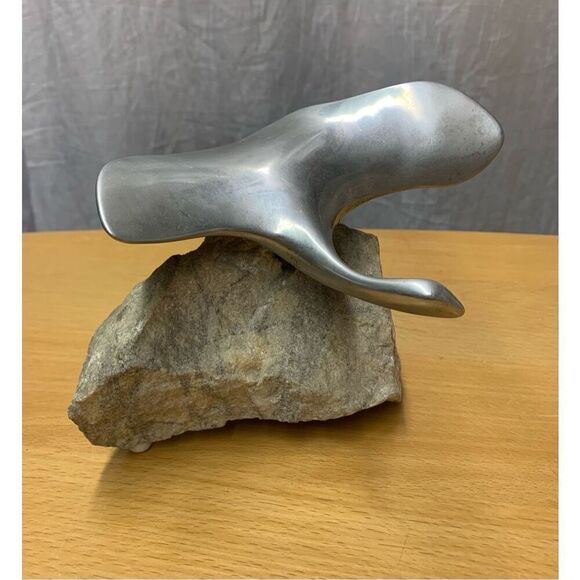 1975 Gordon Hoselton Metal & Quartz Rock Stone Flying Goose ART Sculpture MCM - Picture 1 of 8